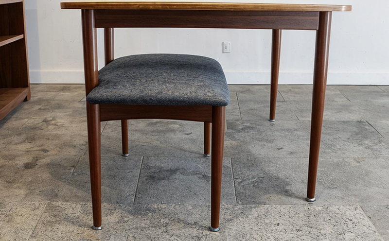 assessing-tensile-strength-of-upholstery-in-retail-environments